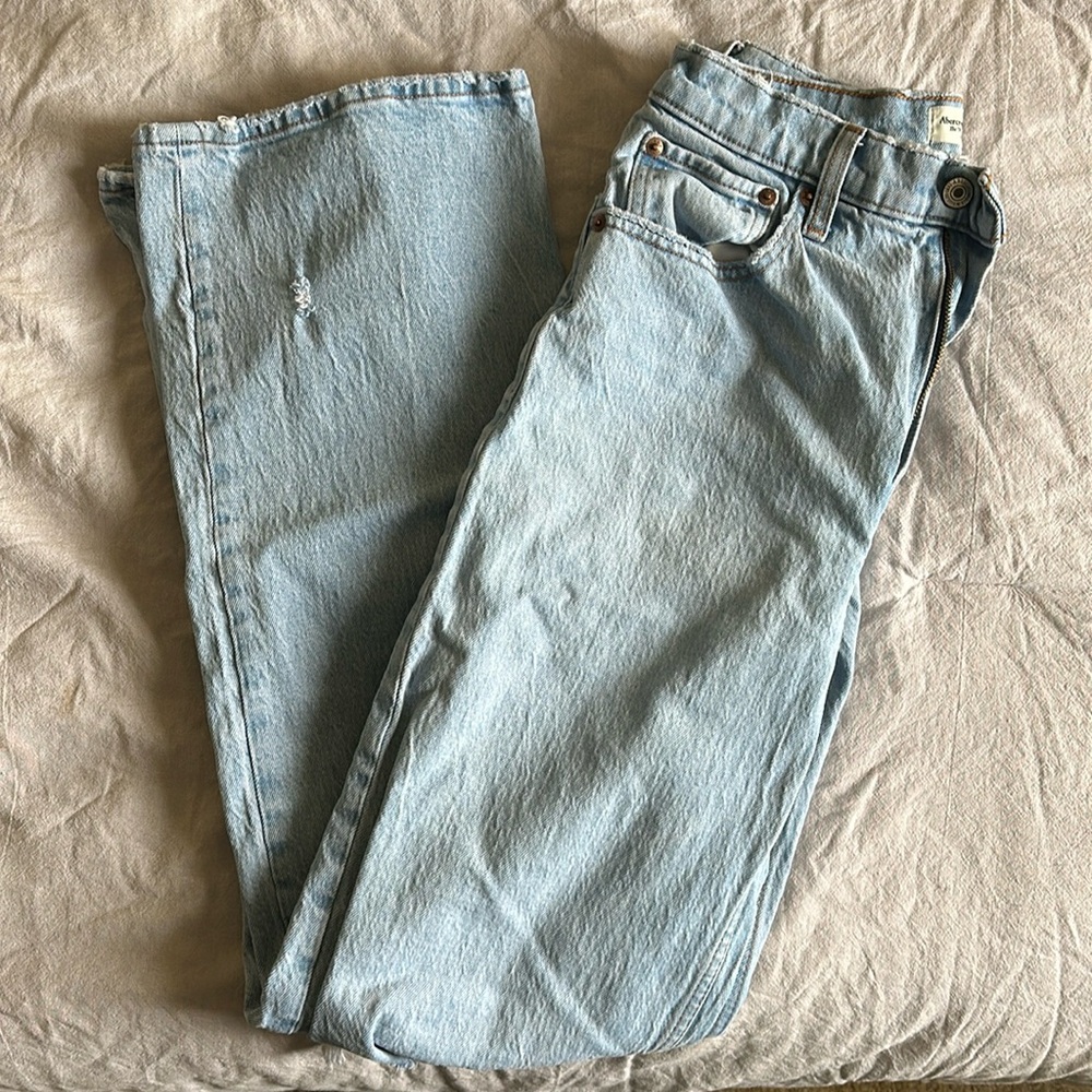 Abercrombie & Fitch 90s relaxed jean, High rise, Light wash